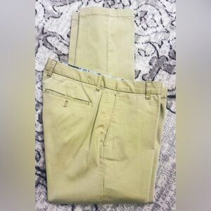 Tommy Bahama Flat Front Stretch Chino. Like new.